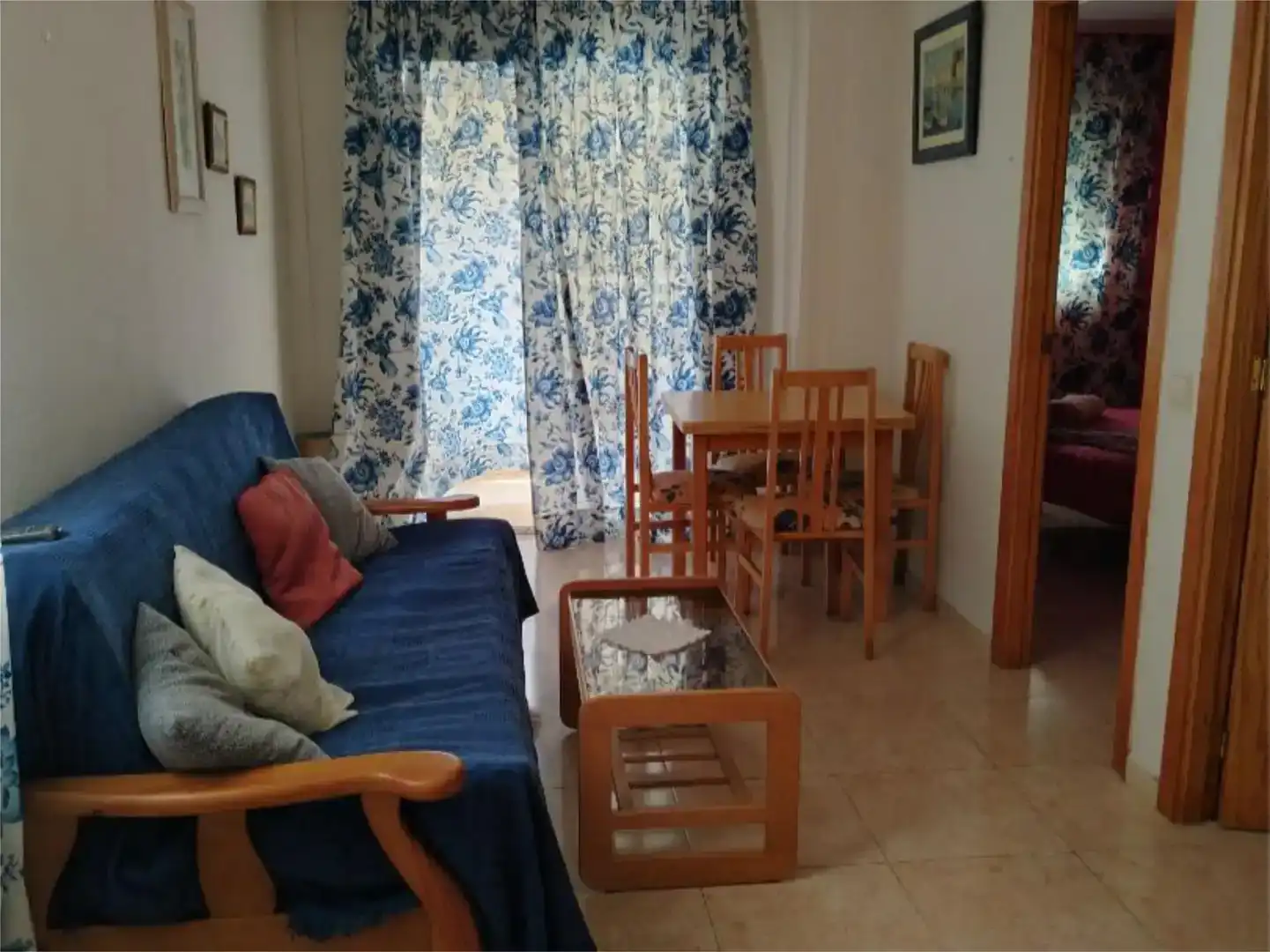Wohnzimmer von Wohnung zur Miete in Torrevieja mit Schwimmbad
