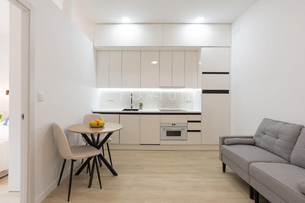 Cuina de Apartament en venda en Málaga Capital amb Aire condicionat, Moblat i Forn