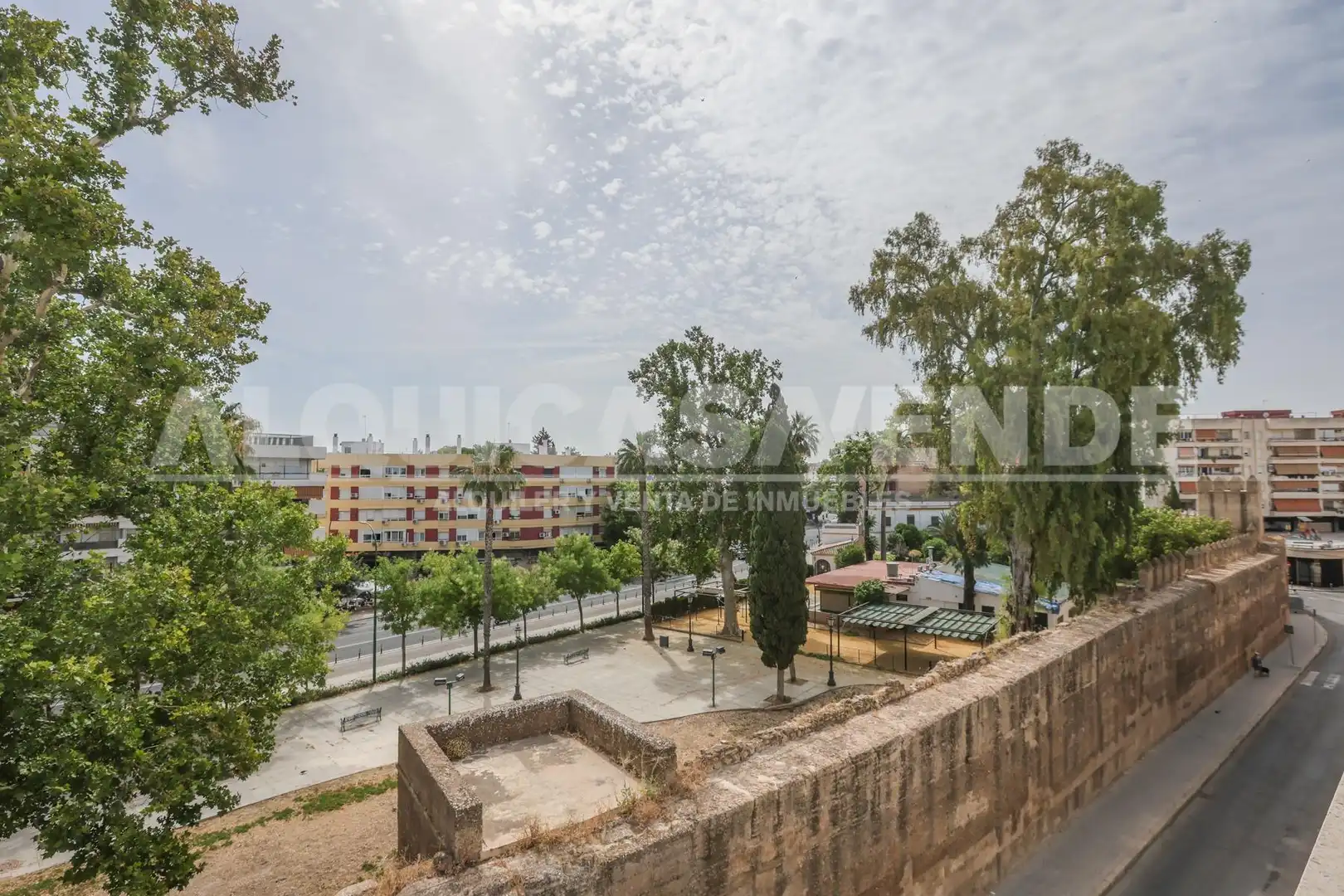 Exterior view of Flat for sale in Sevilla  with Air Conditioner