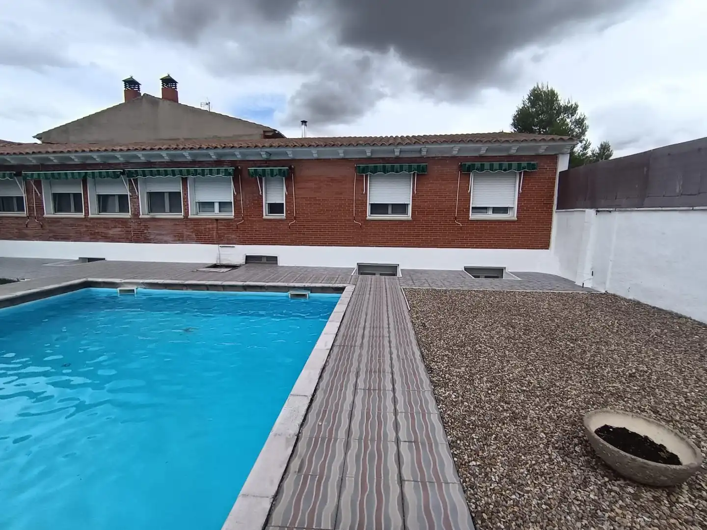 Chalet con piscina en venta en Viana de Cega, imagen 5
