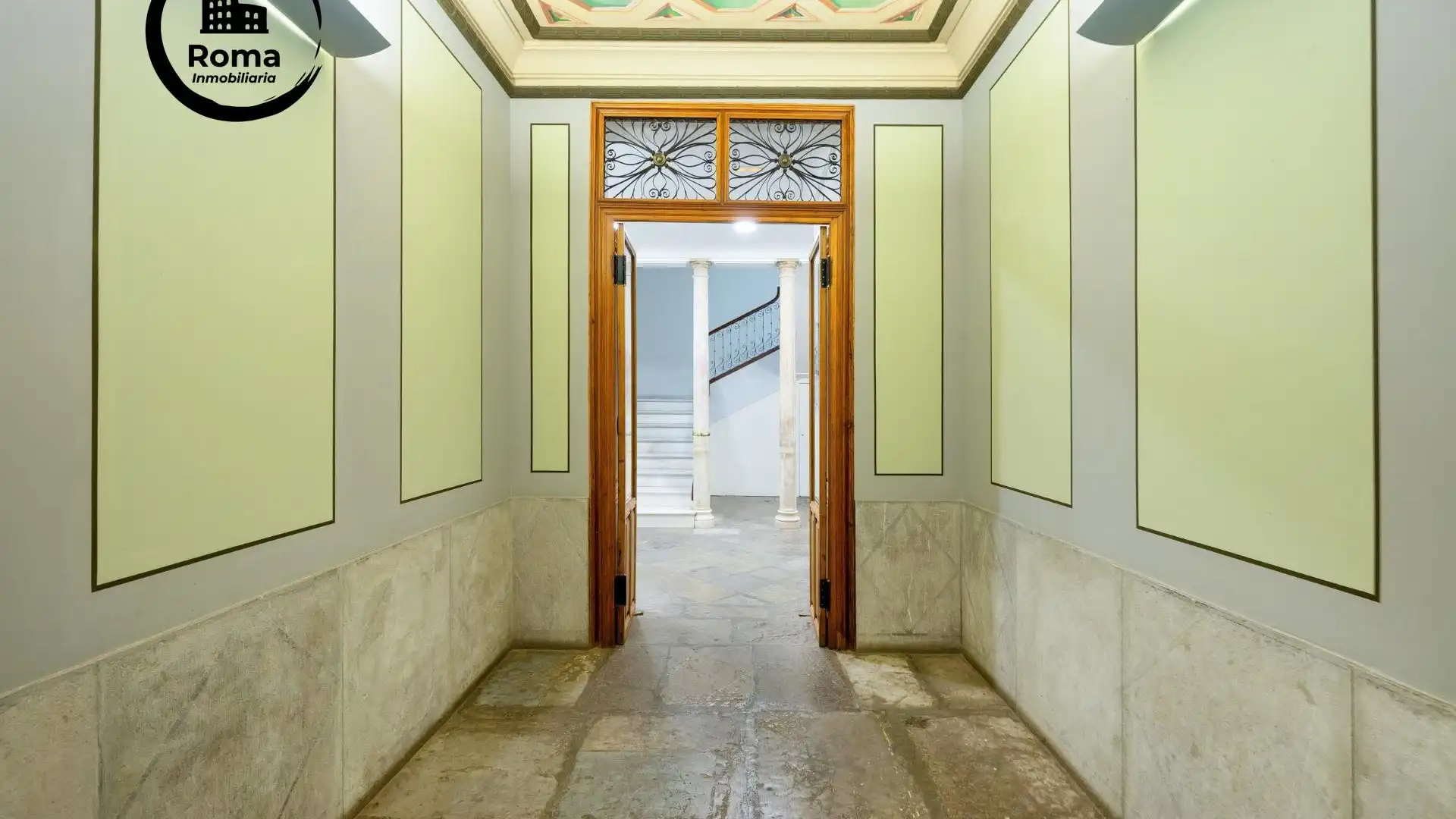 Duplex for sale in  Granada Capital  with Air Conditioner and Heating