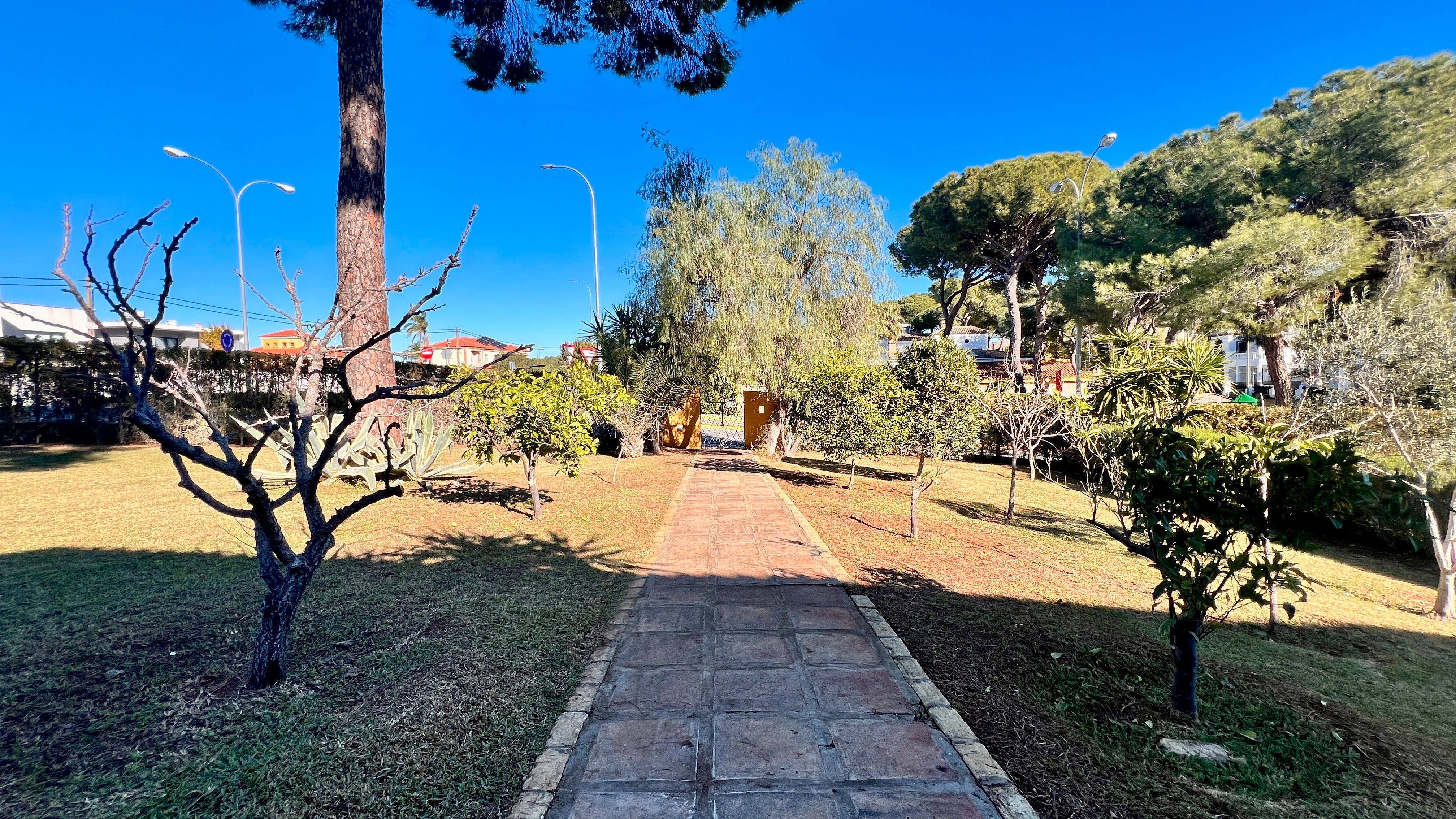 Jardí de Casa o xalet en venda en Alcalá de Guadaira amb Jardí privat, Terrassa i Piscina