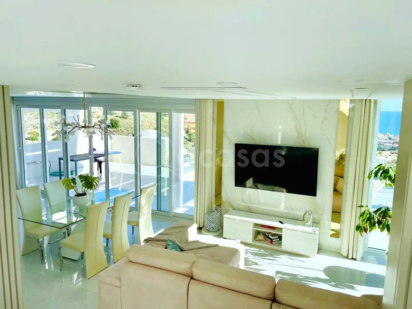 Sala de estar de Casa o chalet en venta en Benalmádena con Aire acondicionado, Calefacción y Jardín privado
