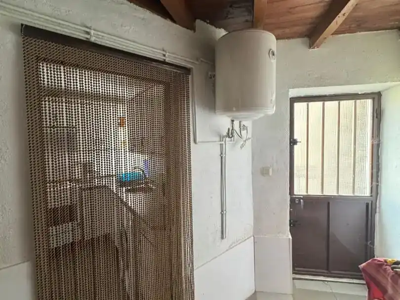 Finca rústica en venda en Monfarracinos amb Moblat