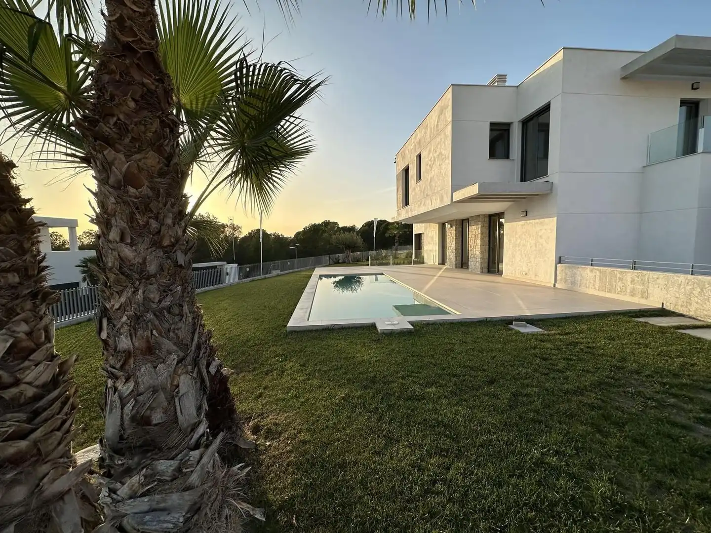 Chalet con piscina en venta en Golf Bahía, imagen 8