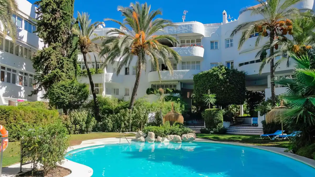 Exterior view of Ground floor for sale in Marbella  with Air Conditioner, Terrace and Storage room