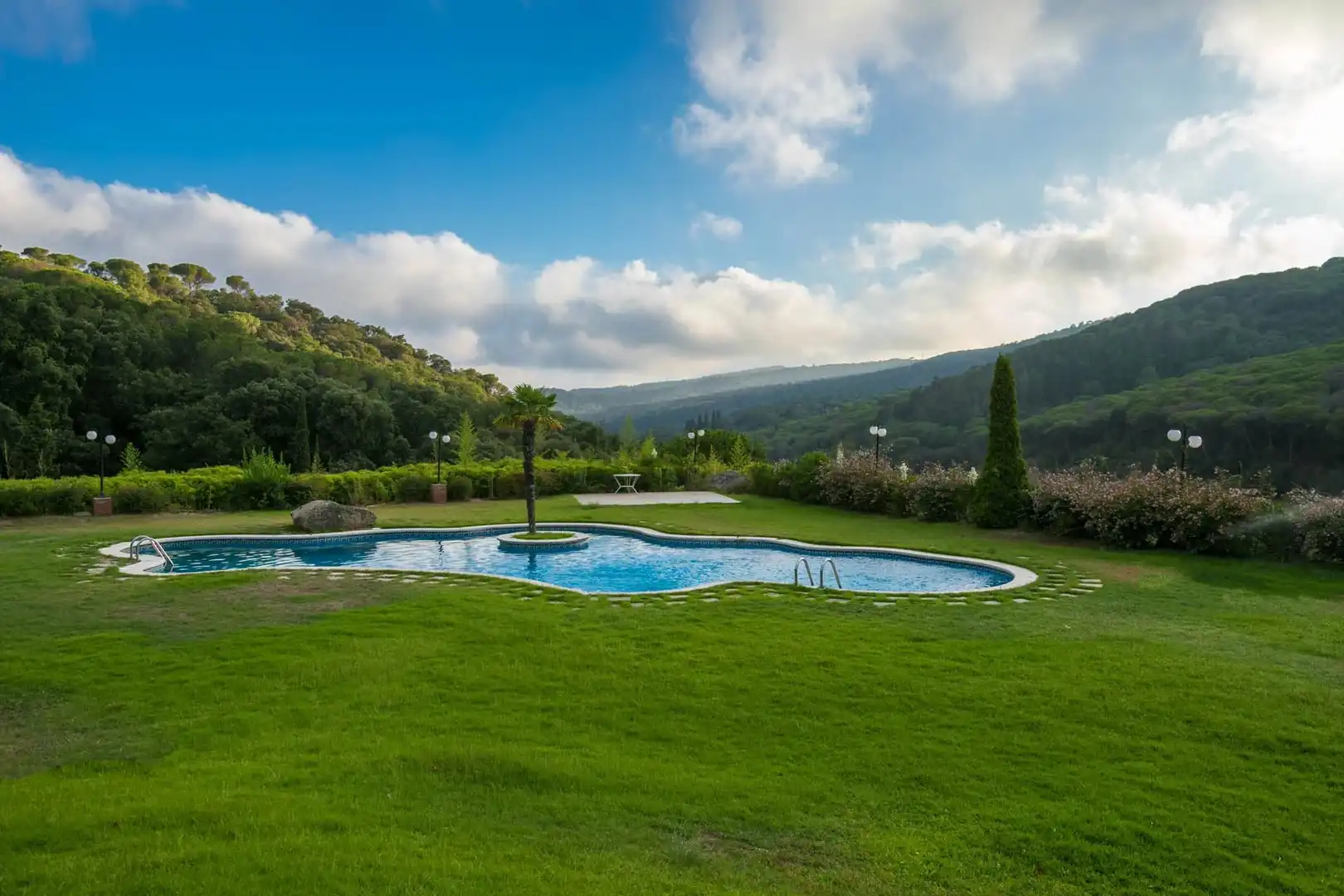 Piscina de Casa o chalet en venta en Sant Andreu de Llavaneres con Aire acondicionado, Calefacción y Jardín privado