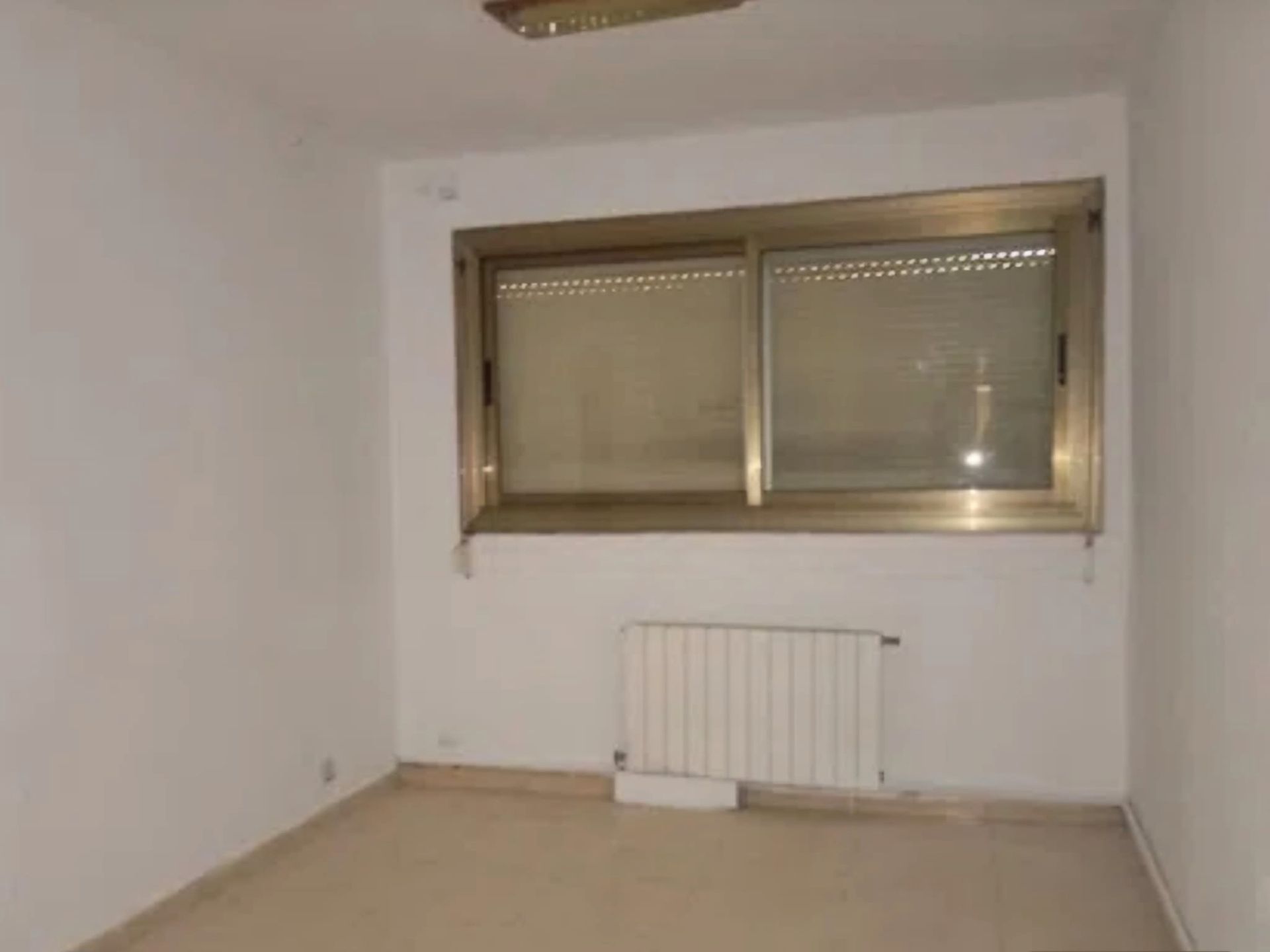 Bedroom of Flat for sale in  Barcelona Capital  with Alarm