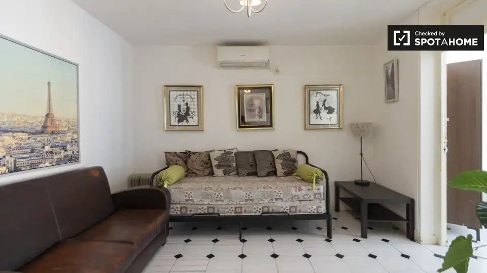 Living room of Flat for share in Madrid  with Air Conditioner, Heating and Terrace