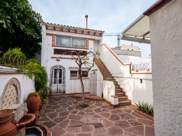 Maison avec balcon à vendre à Centre