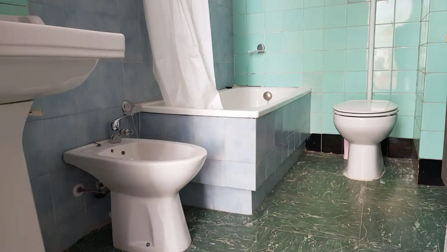 Bathroom of Flat for sale in Hellín  with Terrace and Balcony