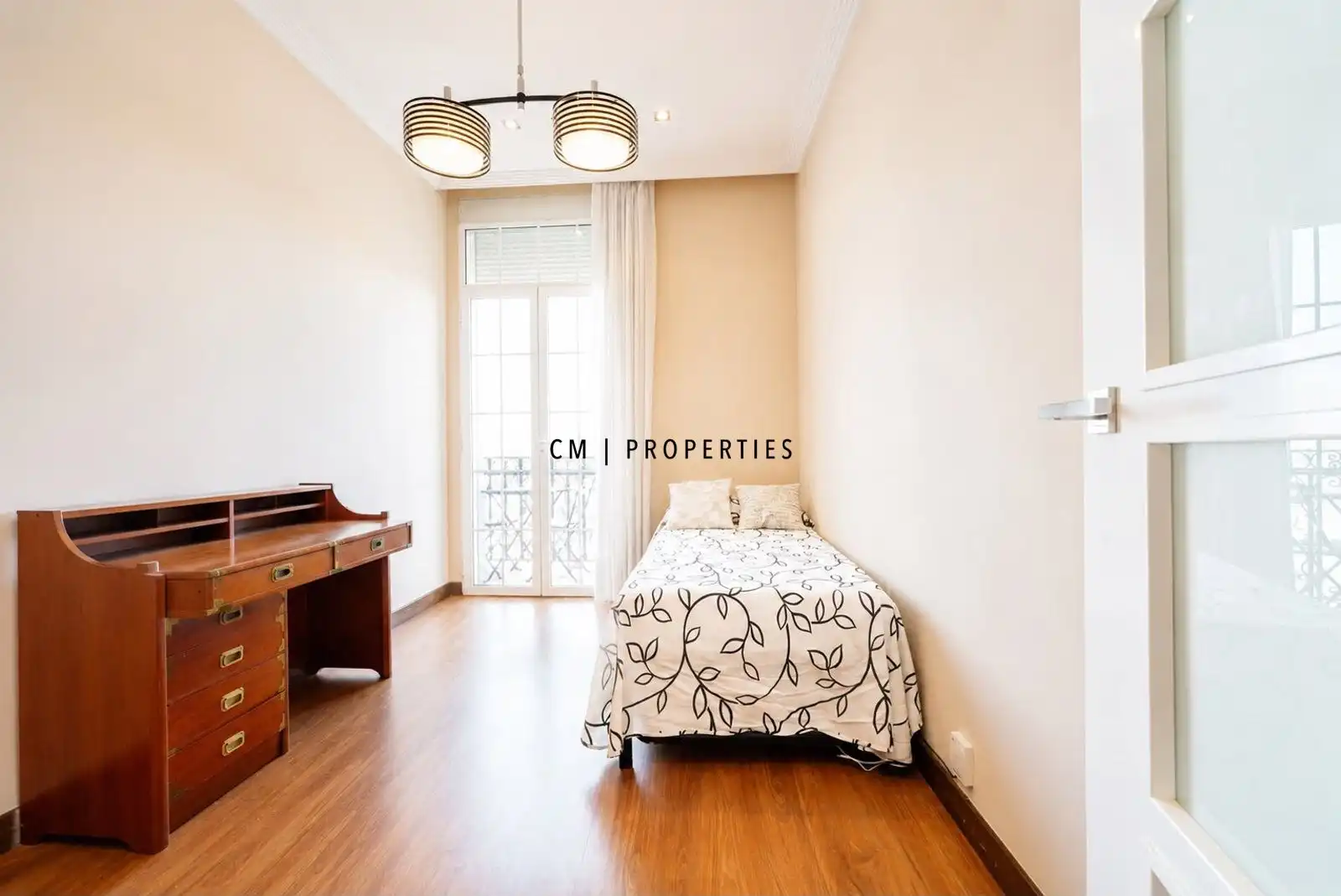 Habitación de Piso de alquiler en Valencia con Aire acondicionado, Calefacción y Parquet