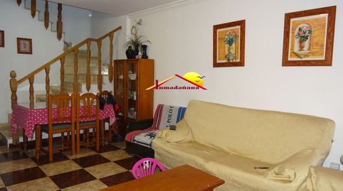 Foto 2 de Casa adosada en venta en Almonte ciudad, Almonte