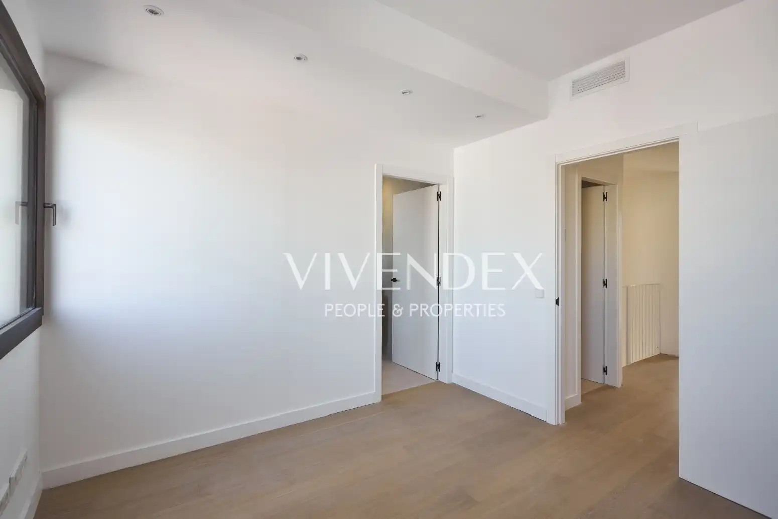 Habitación de Ático en venta en Barcelona con Calefacción y Terraza