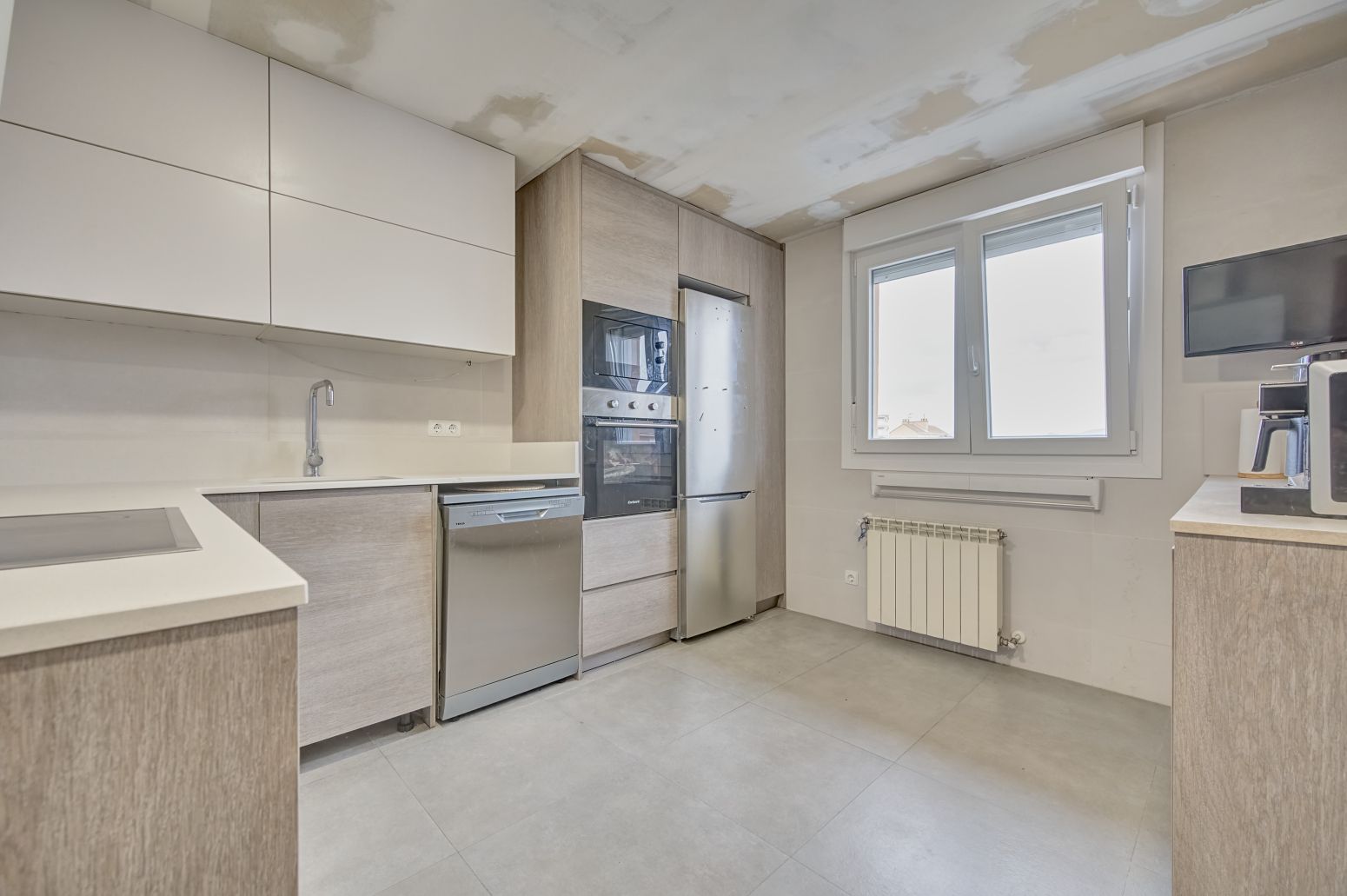 Cuina de Àtic en venda en Barañáin / Barañain amb Calefacció, Parquet i Terrassa