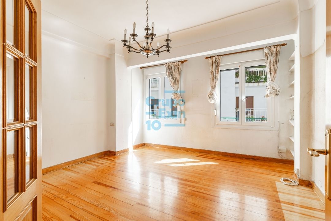 Exterior view of Flat for sale in Donostia - San Sebastián   with Heating