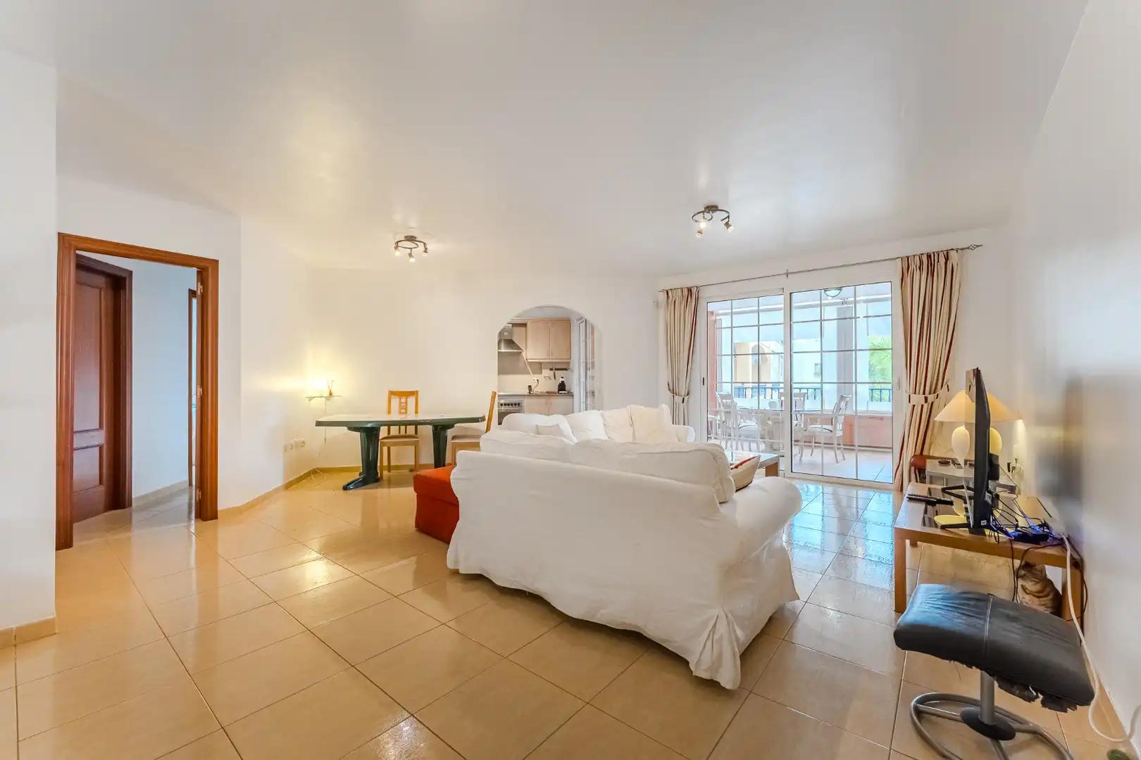 Sala de estar de Piso en venta en Arona con Terraza, Amueblado y Horno