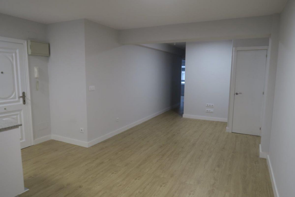 Apartment to rent in A Coruña Capital   with Terrace and Storage room