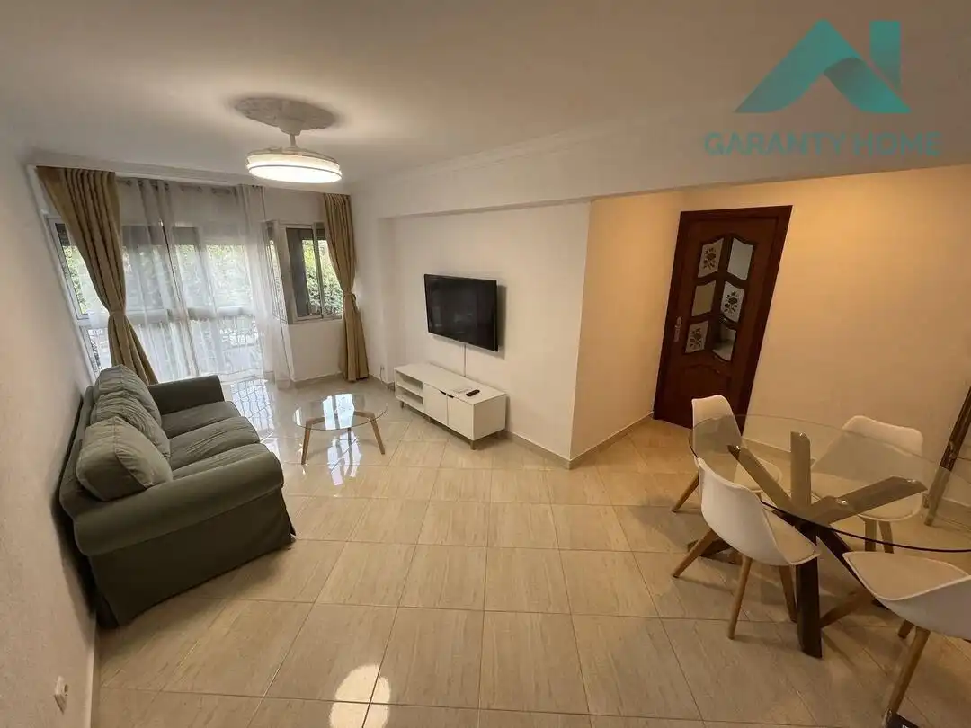 Sala de estar de Piso de alquiler en Sevilla con Aire acondicionado, Calefacción y Parquet