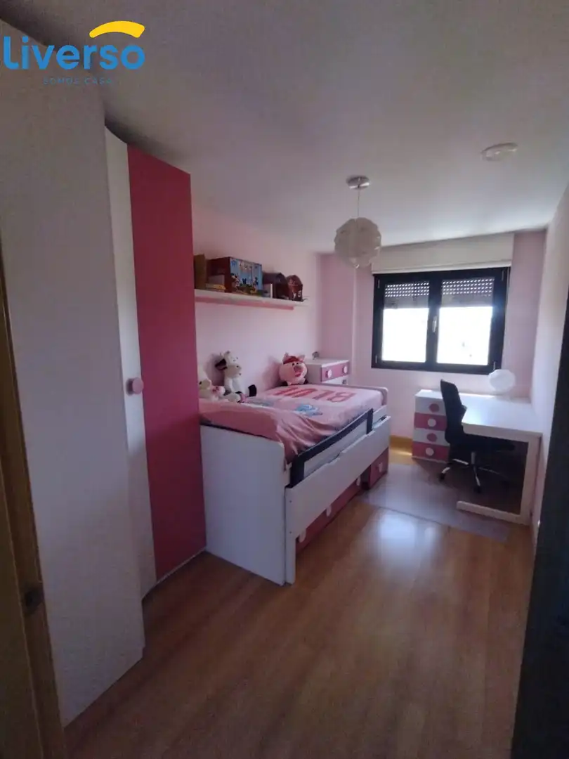 Habitación de Casa o chalet en venta en Villalbilla de Gumiel con Calefacción, Jardín privado y Terraza