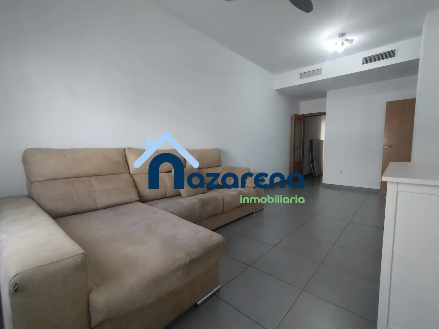 Piso de alquiler en Dos Hermanas con Aire acondicionado