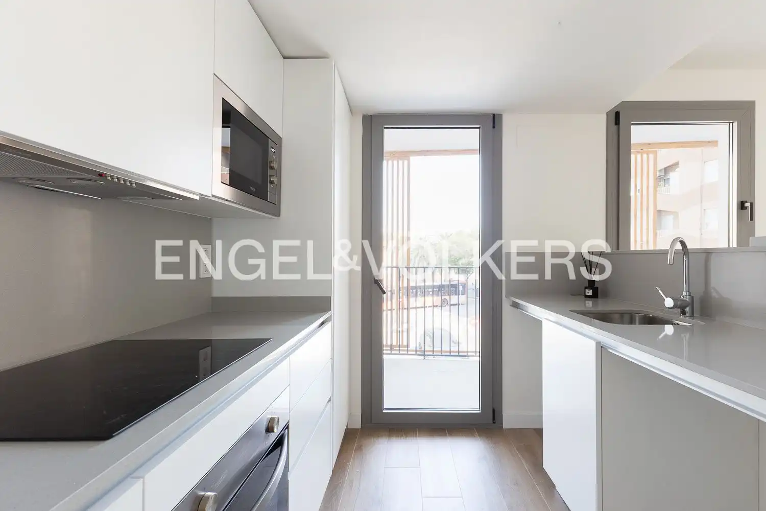 Cocina de Piso de alquiler en Valencia con Aire acondicionado, Calefacción y Jardín privado