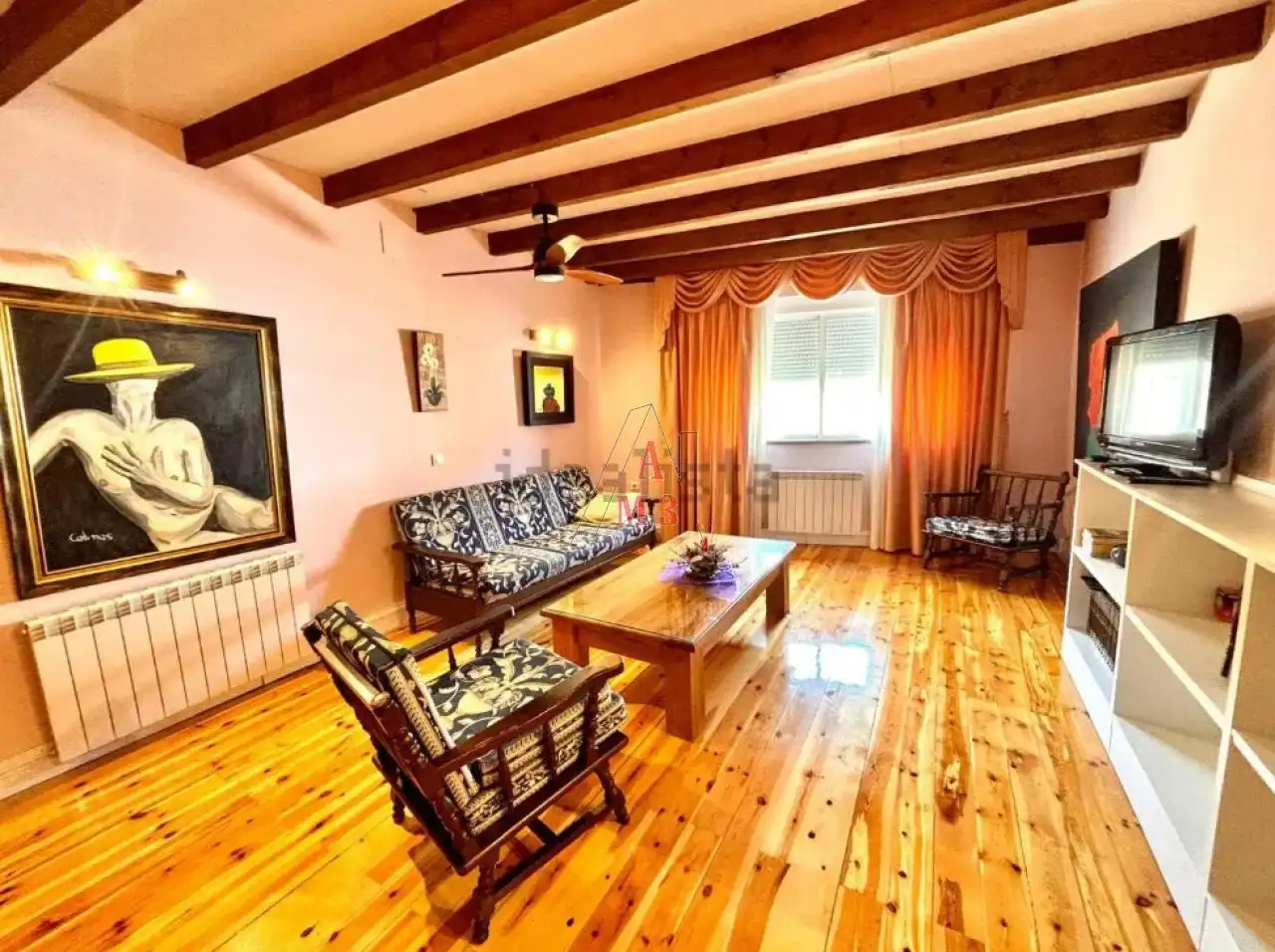 Sala de estar de Casa o chalet en venta en Alija del Infantado con Calefacción y Amueblado
