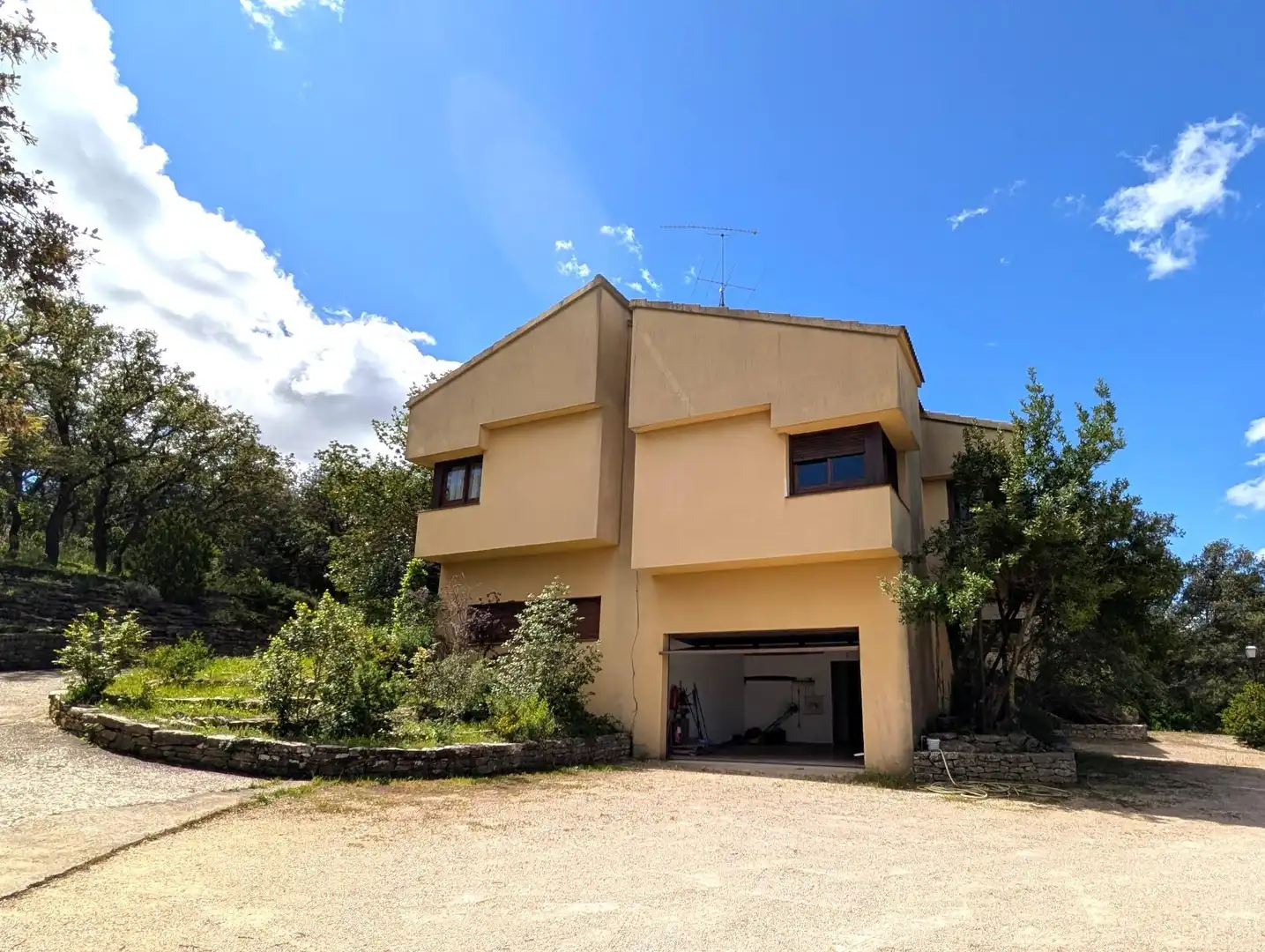 Vista exterior de Casa o xalet en venda en Alcoy / Alcoi amb Calefacció, Jardí privat i Terrassa