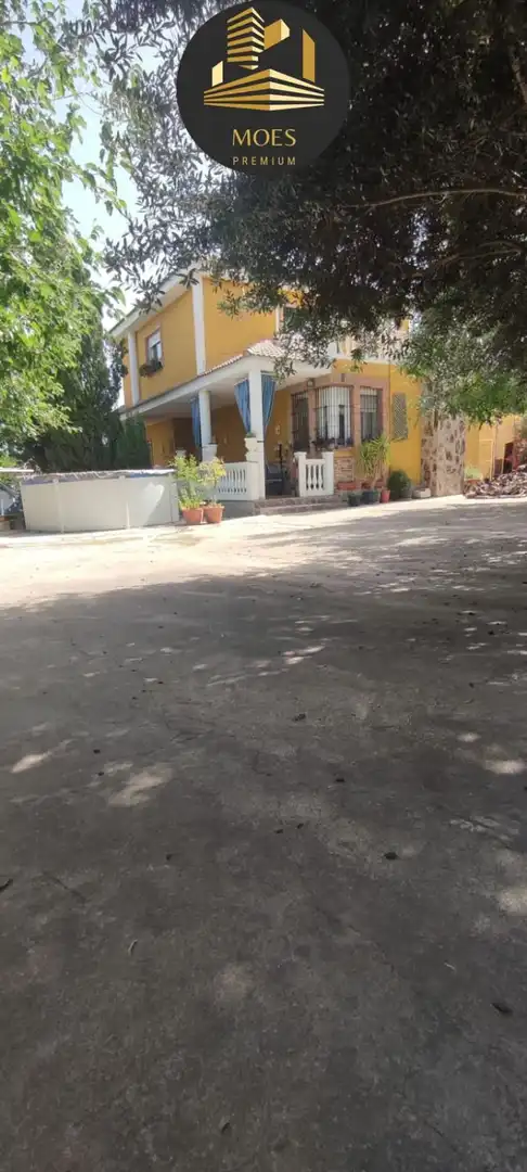 Houses for sale in Jaén  with Air Conditioner, Heating and Terrace