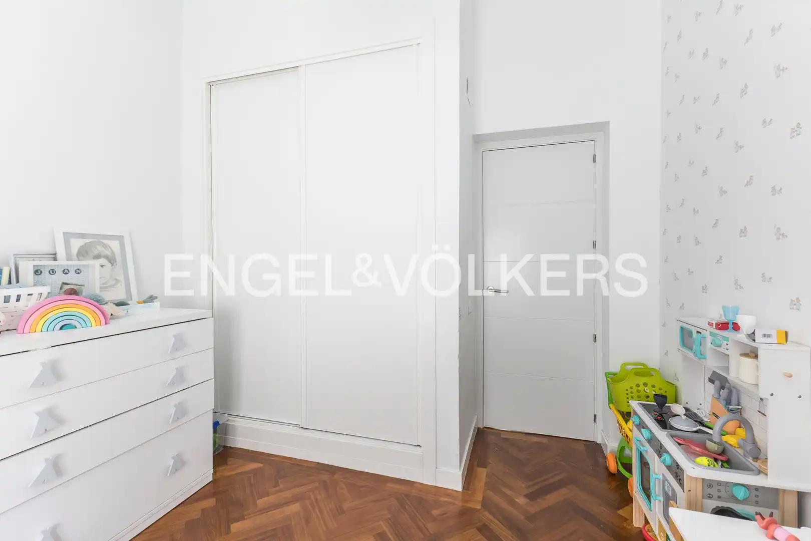 Schlafzimmer von Wohnung zum Verkauf in Madrid mit Klimaanlage und Heizung