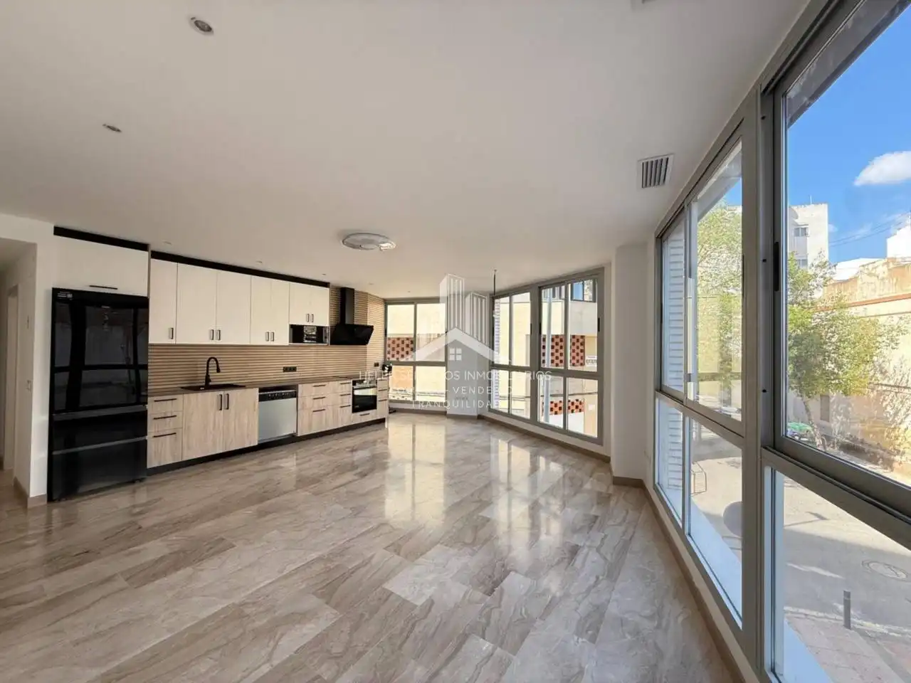 Vista exterior de Piso en venta en Castellón de la Plana / Castelló de la Plana con Aire acondicionado, Calefacción y Alarma