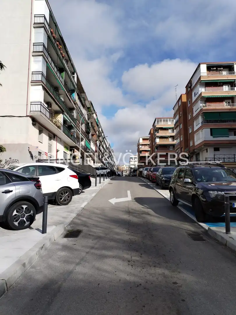 Außenansicht von Wohnung zum Verkauf in Alcorcón mit Klimaanlage, Heizung und Terrasse