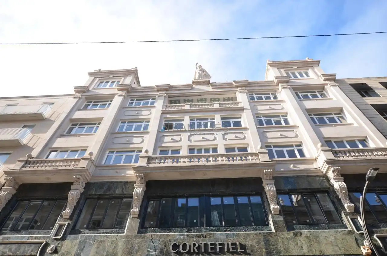 Vista exterior de Pis en venda en Vigo  amb Calefacció i Terrassa