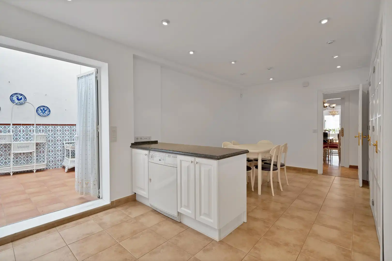 Kitchen of Apartments for sale in Marbella  with Parquet flooring and Balcony
