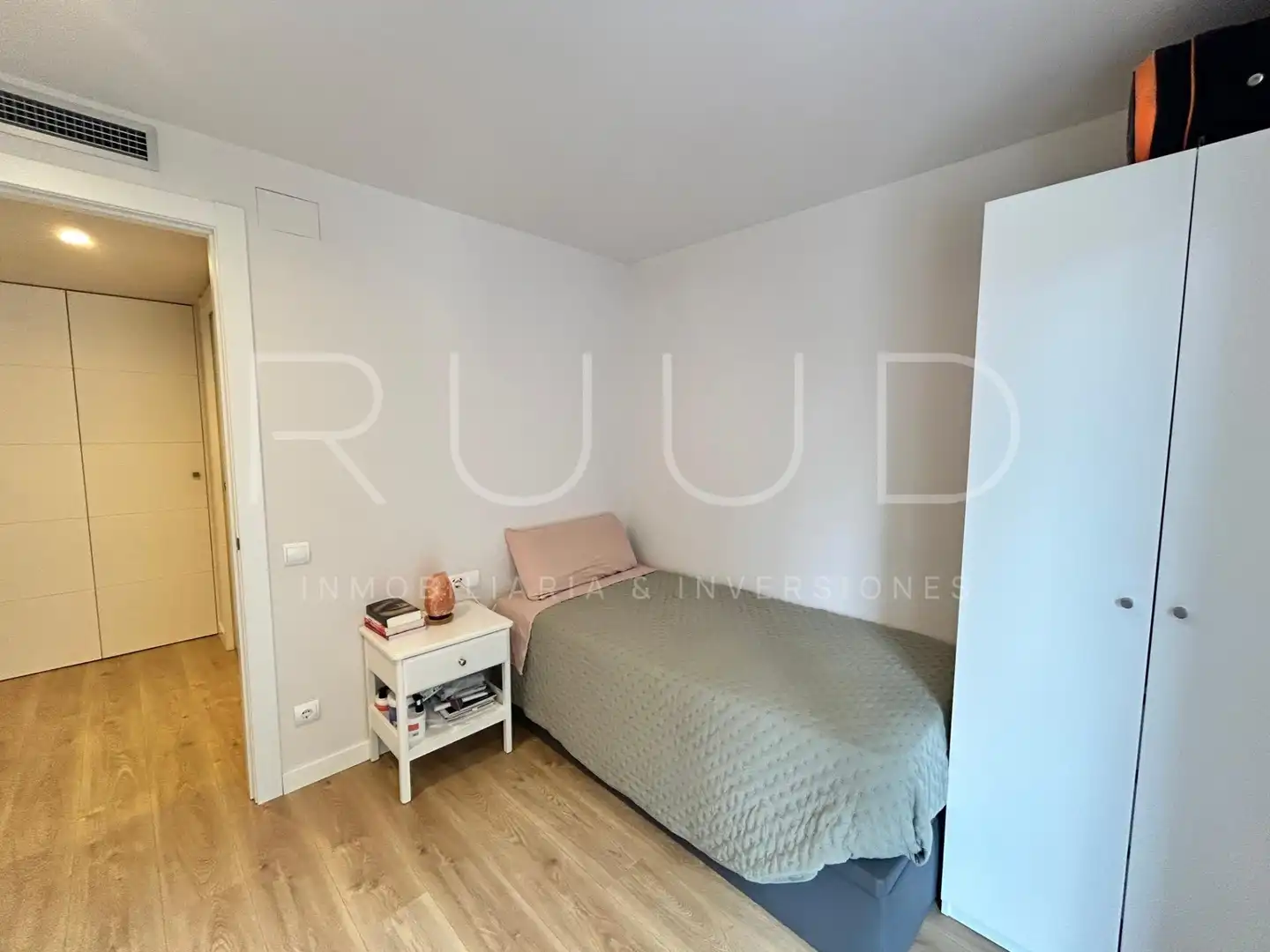 Bedroom of Flat for sale in Castelldefels  with Air Conditioner, Heating and Parquet flooring