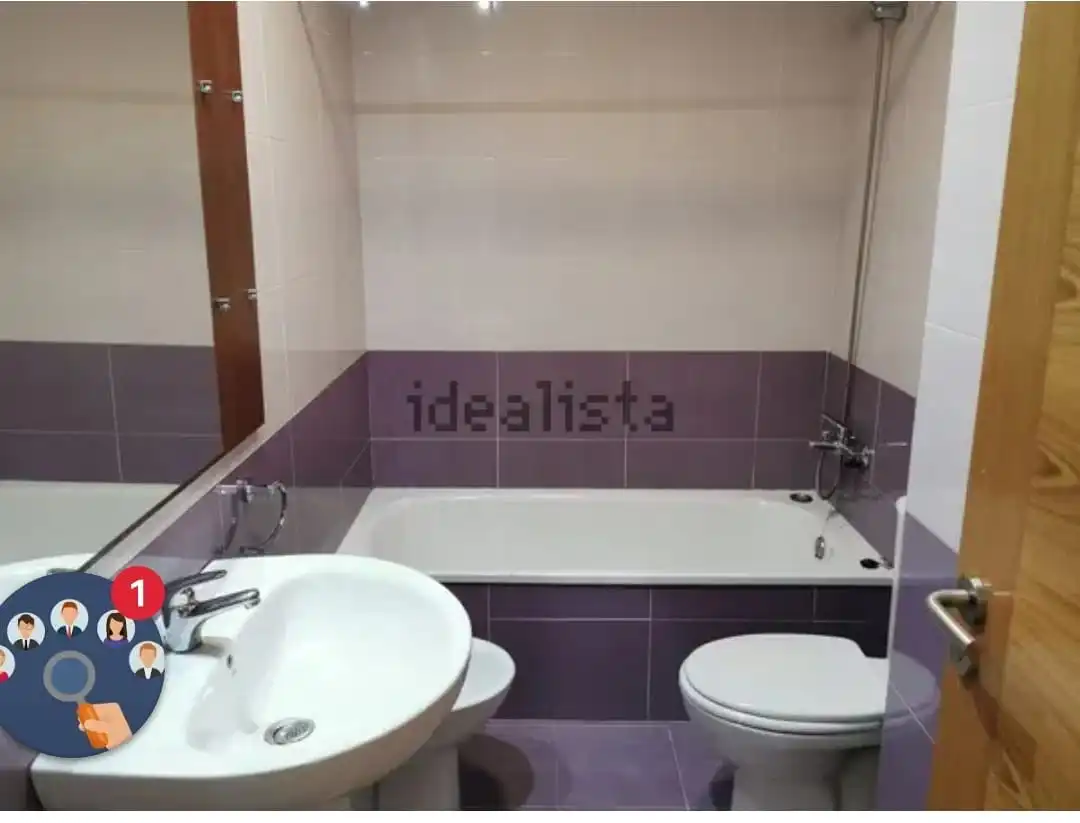 Badezimmer von Wohnung zum Verkauf in Ourense Capital  mit Heizung, Parkett und Abstellraum
