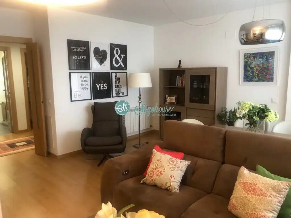 Wohnzimmer von Wohnung zum Verkauf in Segovia mit Heizung, Terrasse und Abstellraum