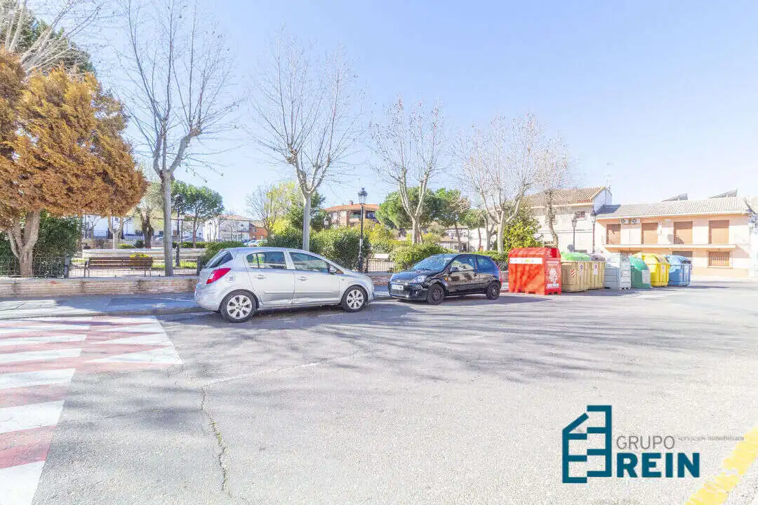 Parking of Houses for sale in Carranque  with Air Conditioner, Terrace and Furnished