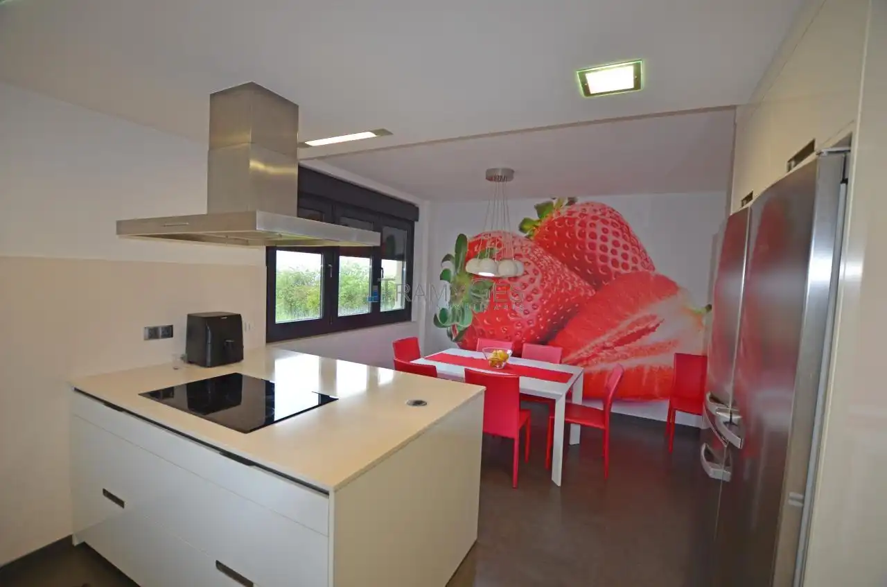Cocina de Casa o chalet en venta en A Guarda   con Calefacción, Jardín privado y Terraza