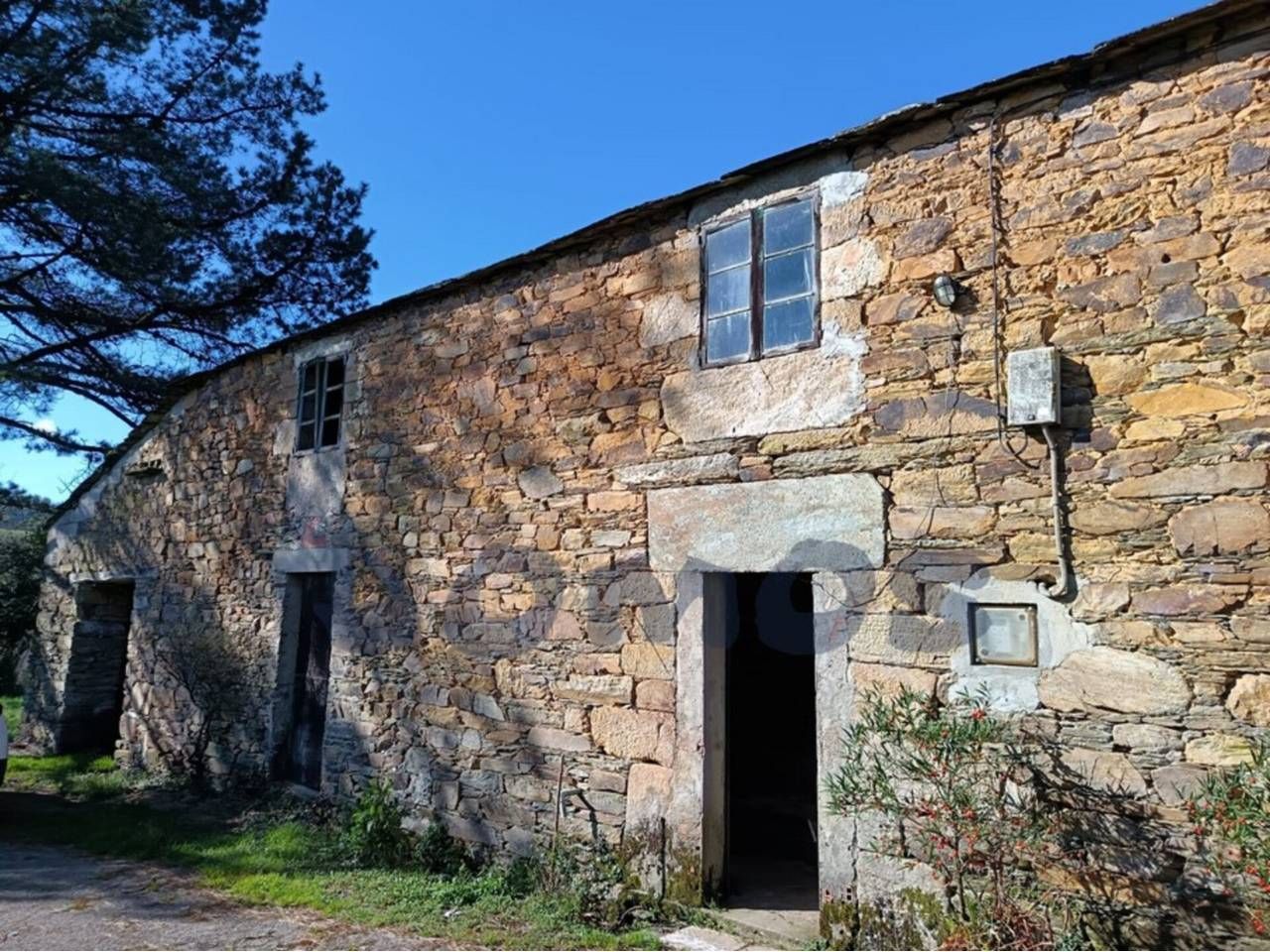 Vista exterior de Casa o xalet en venda en A Pastoriza  amb Jardí privat