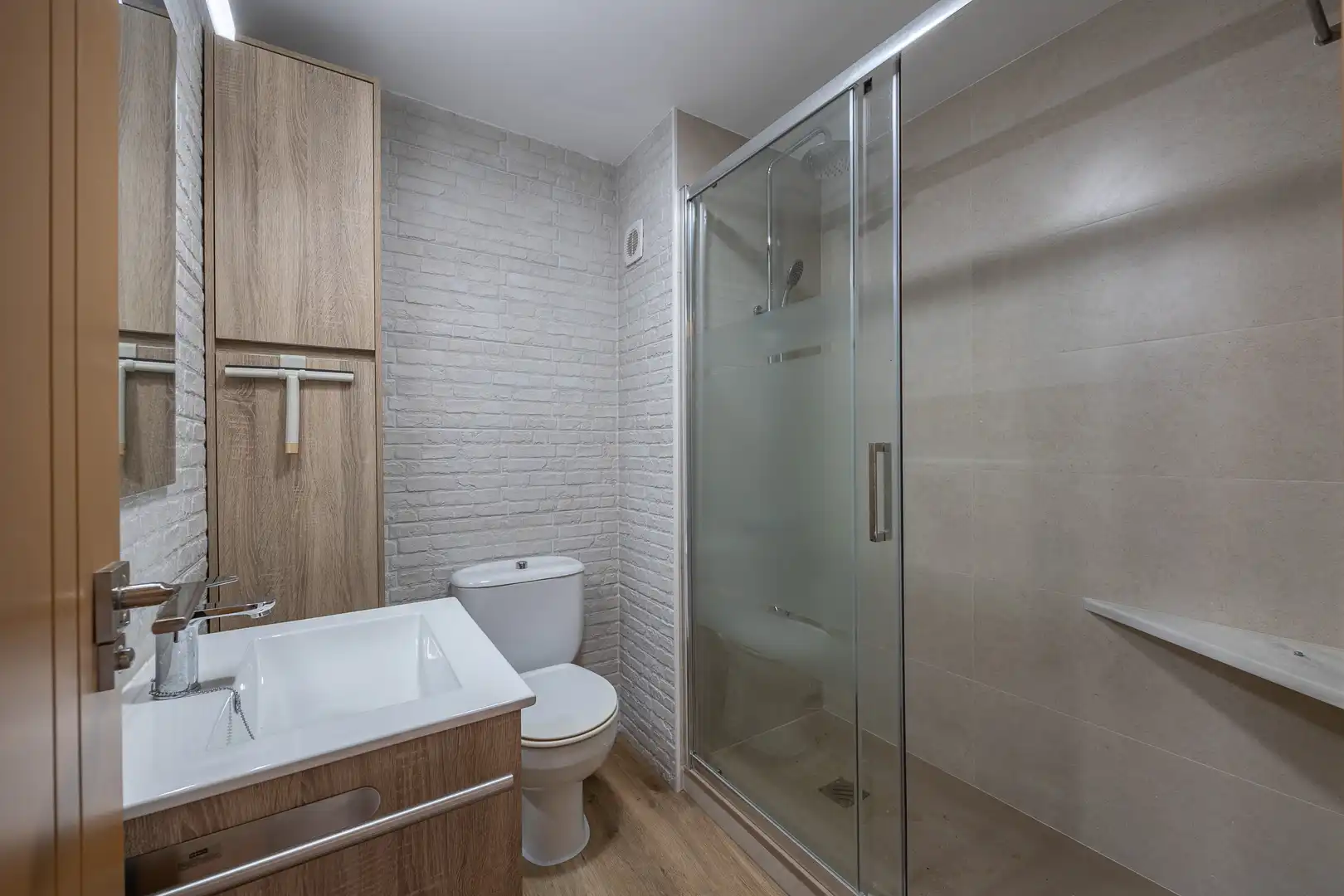 Bany de Apartament en venda en La Nucia amb Traster i Moblat