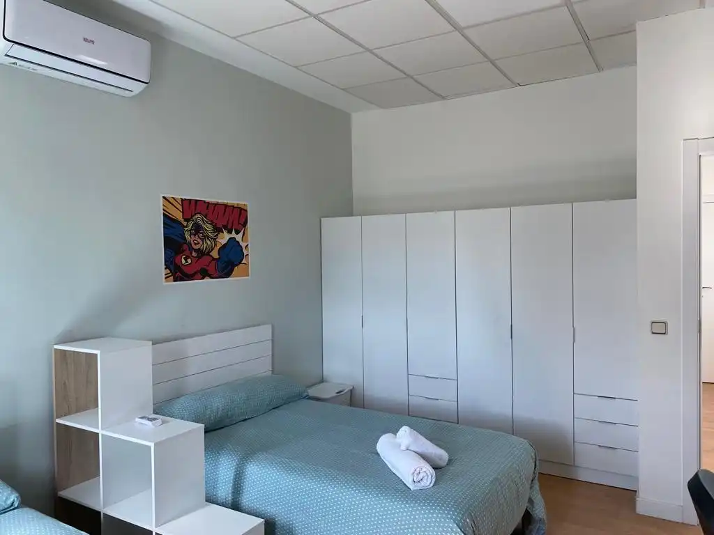 Schlafzimmer von Wohnung zur Miete in Villaviciosa de Odón mit Klimaanlage