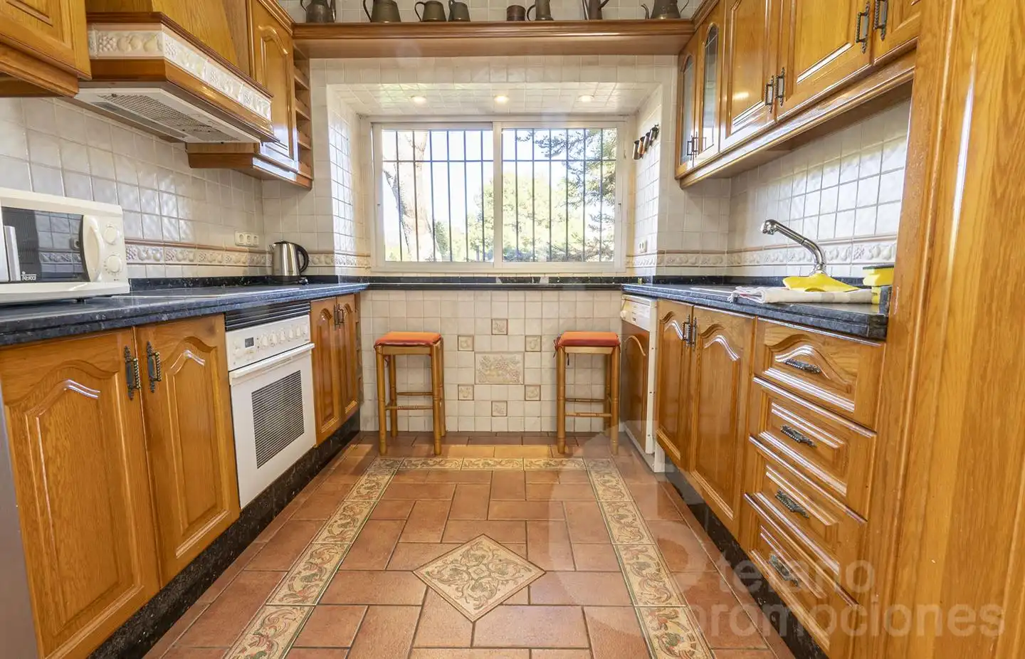 Kitchen of Houses for sale in Málaga  with Air Conditioner, Private garden and Terrace