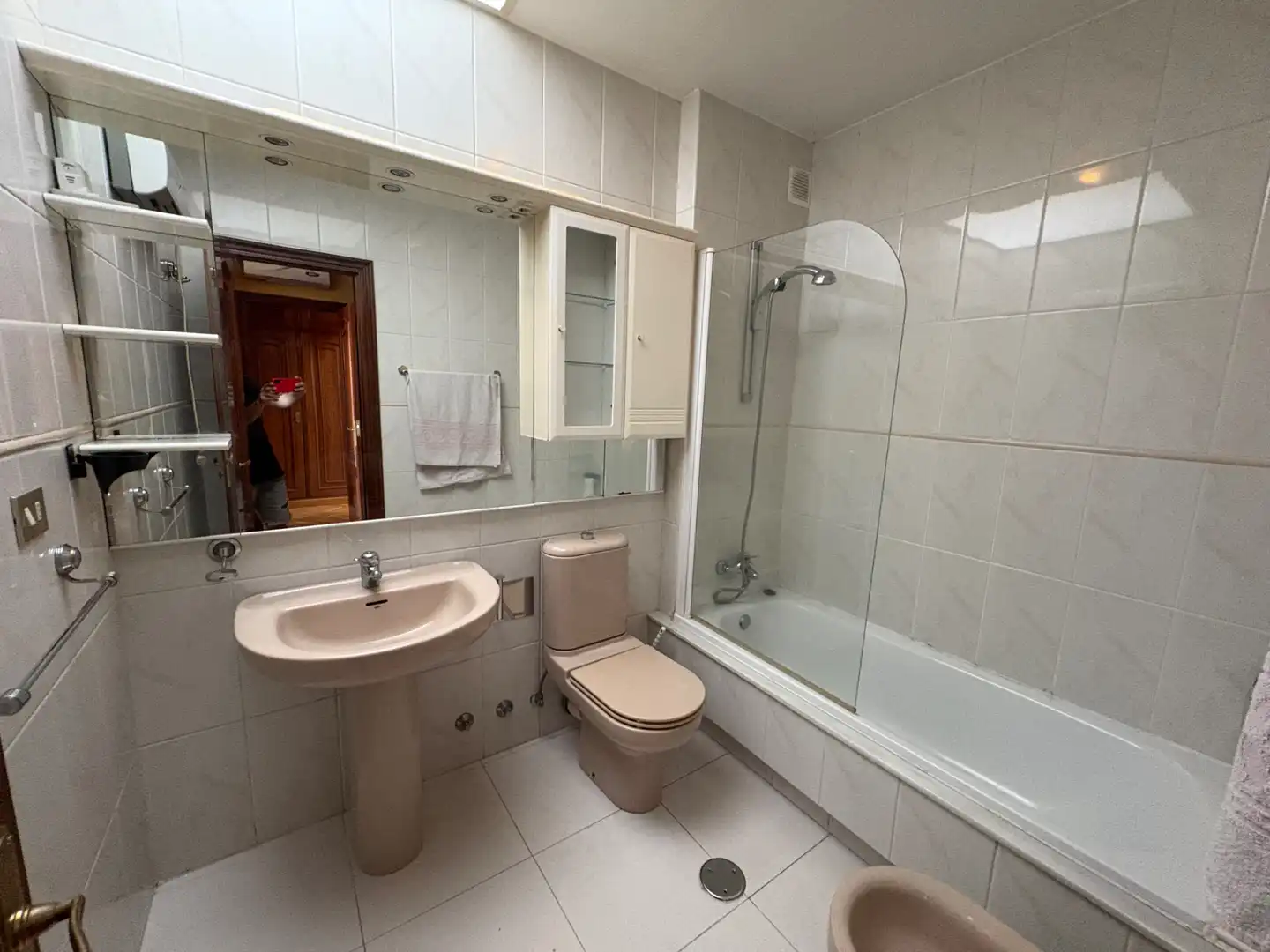 Baño de Casa adosada en venta en Culleredo con Calefacción, Jardín privado y Parquet
