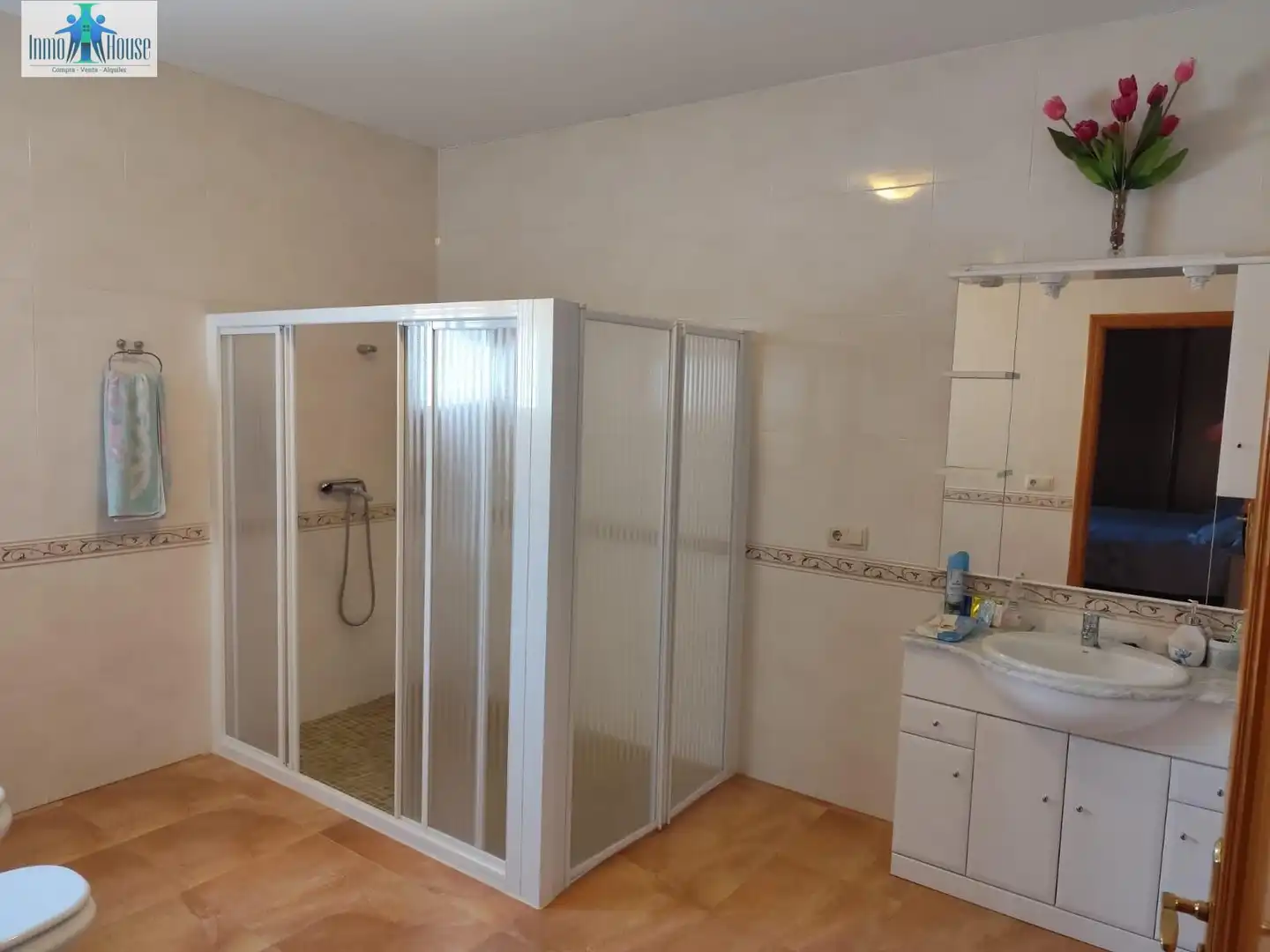 Baño de Casa o chalet en venta en Valdeganga con Calefacción, Terraza y Trastero