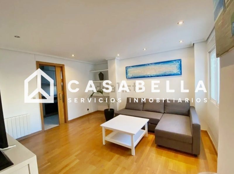 Sala d'estar de Pis en venda en  Valencia Capital amb Aire condicionat