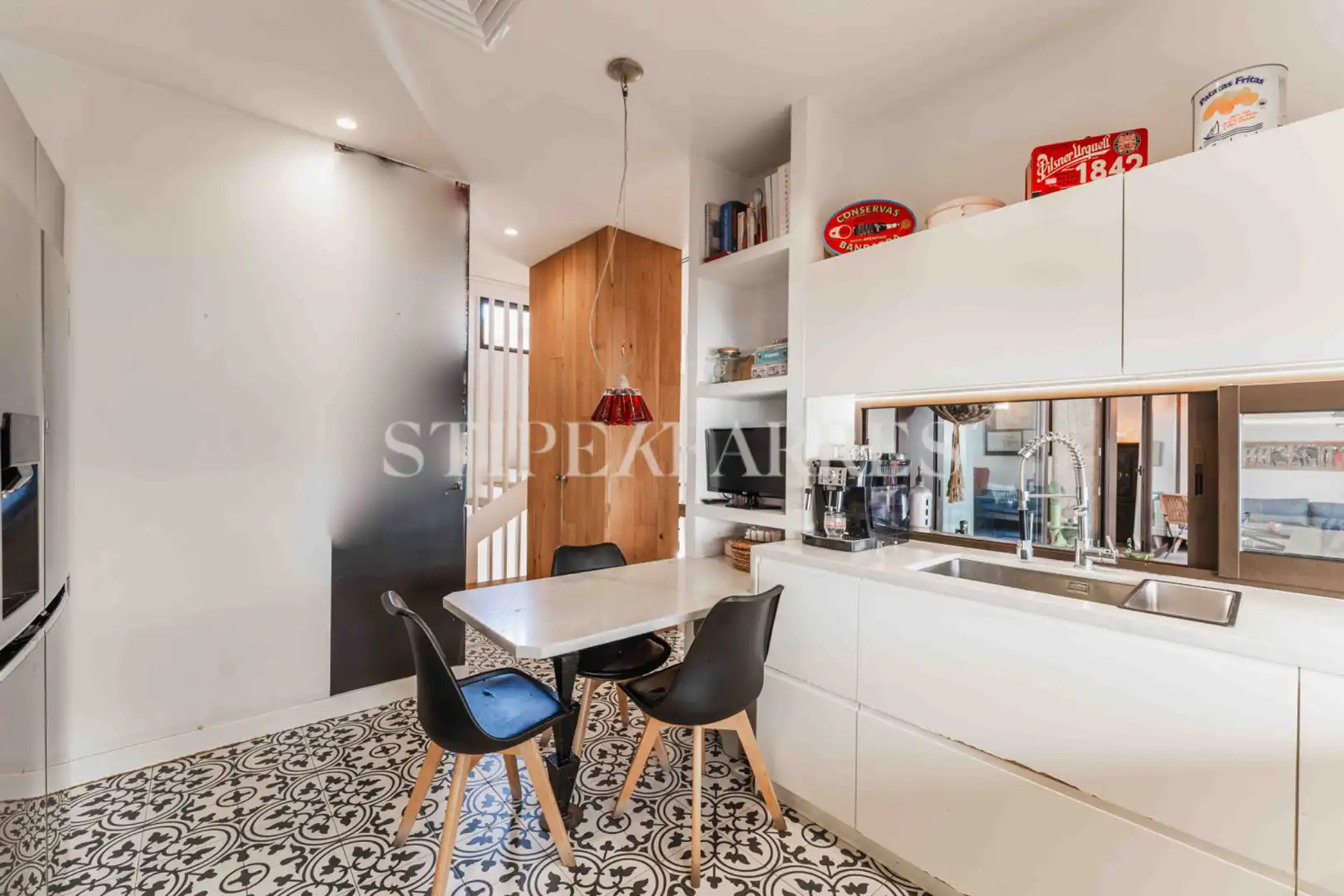 Cocina de Casa adosada en venta en Barcelona con Aire acondicionado, Calefacción y Jardín privado