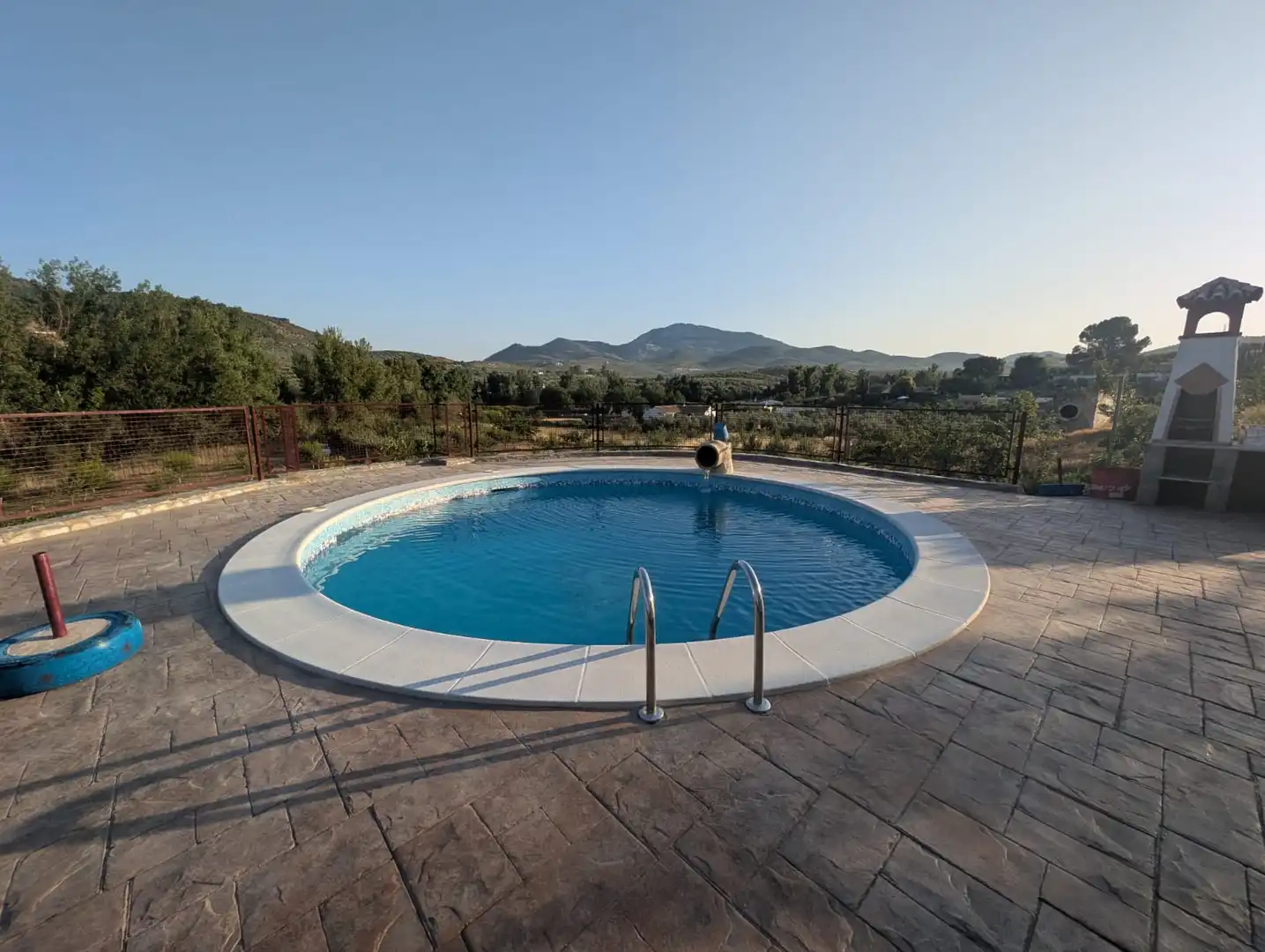 Schwimmbecken von Country house zum Verkauf in Alcaudete mit Klimaanlage, Privatgarten und Schwimmbad