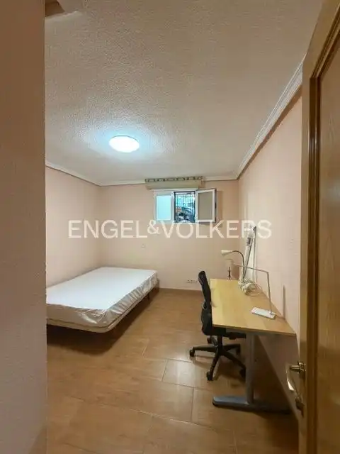 Flat for rent in Madrid  with Heating, Parquet flooring and Furnished