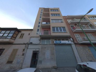 Pis amb balcó en venda a Carrer de la Fe 36